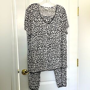 Soma Leopard Print Pajama Set XXL short sleeve v neck top long bottoms lace trim